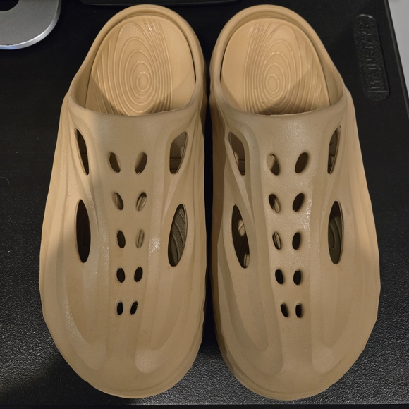 Hoka Ora Recovery Mule Clogs Size 10 main image 5